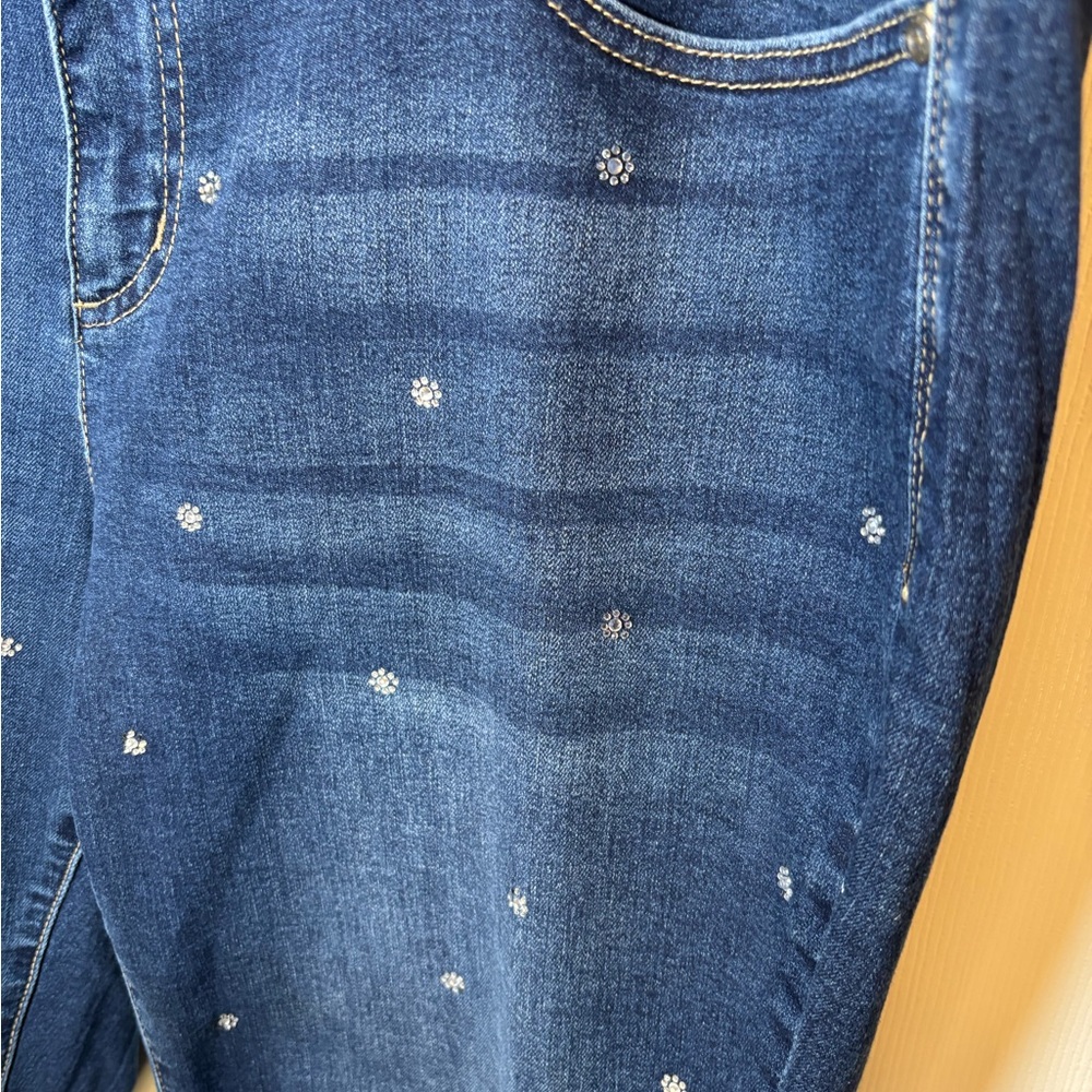 Dark wash jeans with rhinestone embellishments -size 18W. NWT - Picture 2 of 5